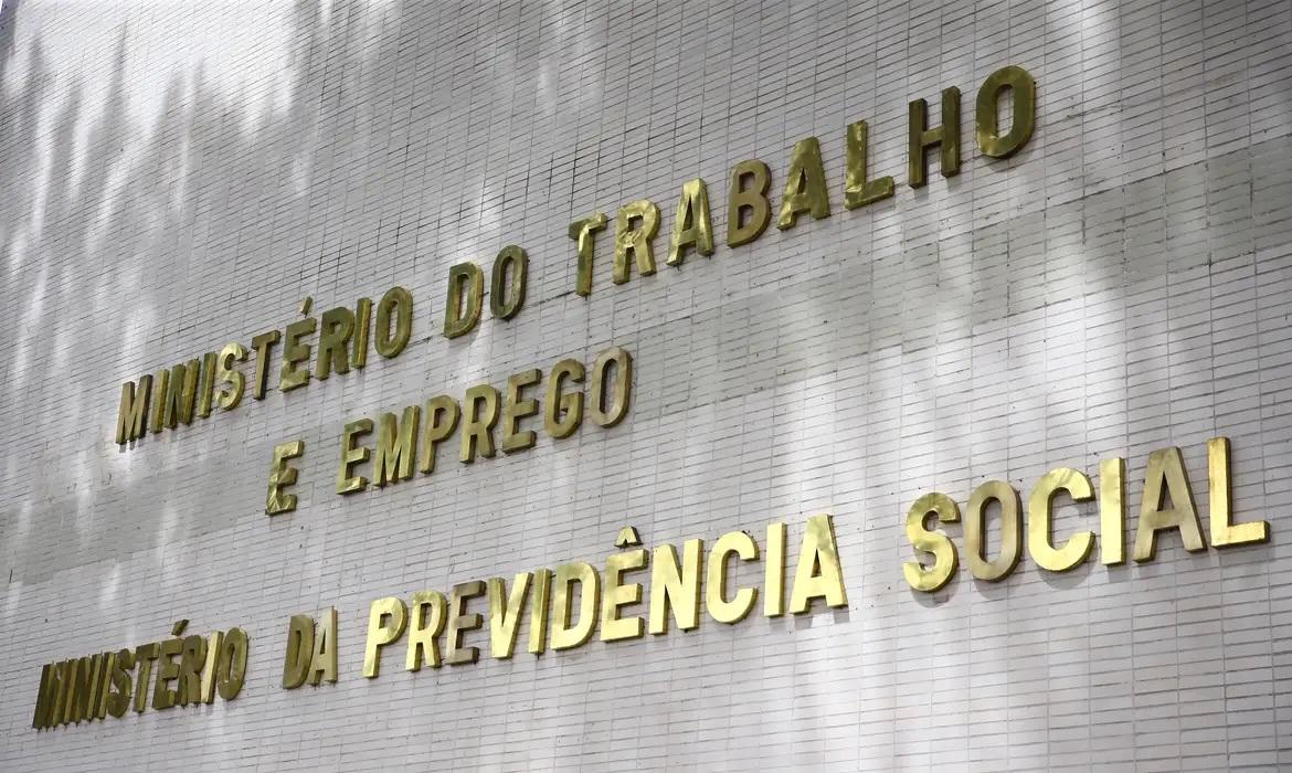 https://auonline.com.br/upload/artigos/2023/12/lg_92ba36922b610333.jpg