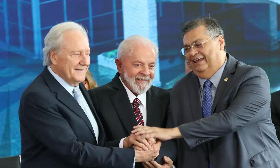 https://auonline.com.br/upload/artigos/2024/02/lg_dc10133ae7d751b0.jpg