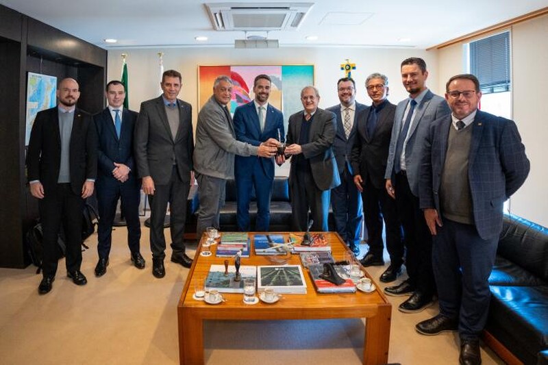 Na Embaixada do Brasil em Tóquio, Famurs participa de reunião sobre parceria comercial entre RS e Japão