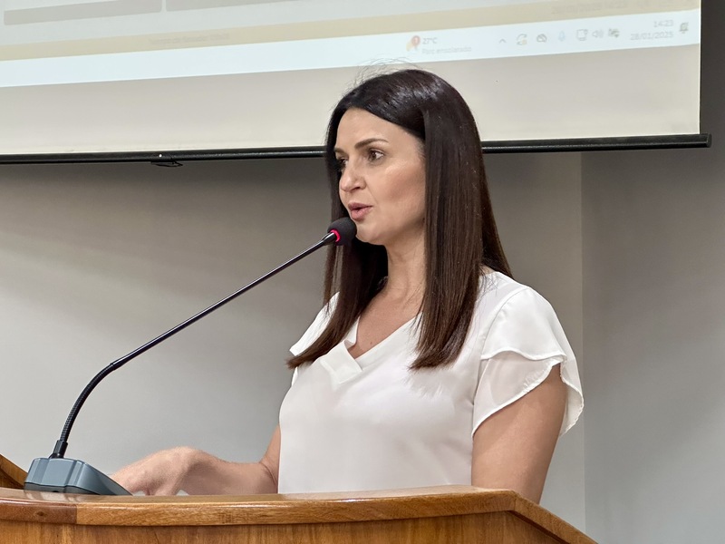 Escola Luiz Badalotti e professores serão homenageados pela vereadora Carla Talgatti