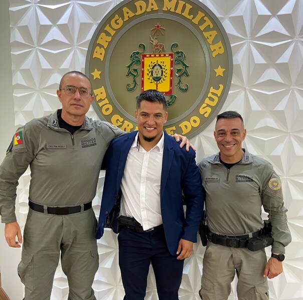 Tiago The Police cumpre agenda em Porto Alegre junto ao Comando Geral da Brigada Militar sobre pautas de segurança pública do município