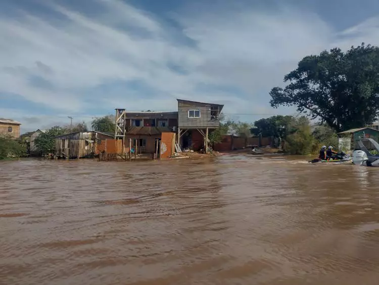 Já são 126 municípios afetados e quase 6 mil desalojados após chuvas