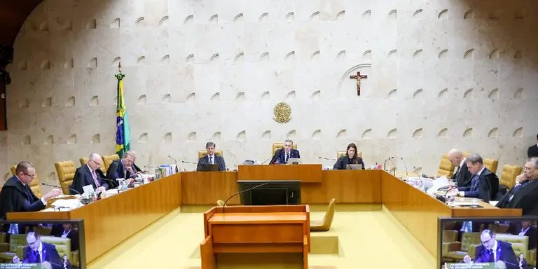 https://auonline.com.br/upload/noticias/2025/06/md_e2c7d210fb7b29dc3904fa6be2761fdf.webp