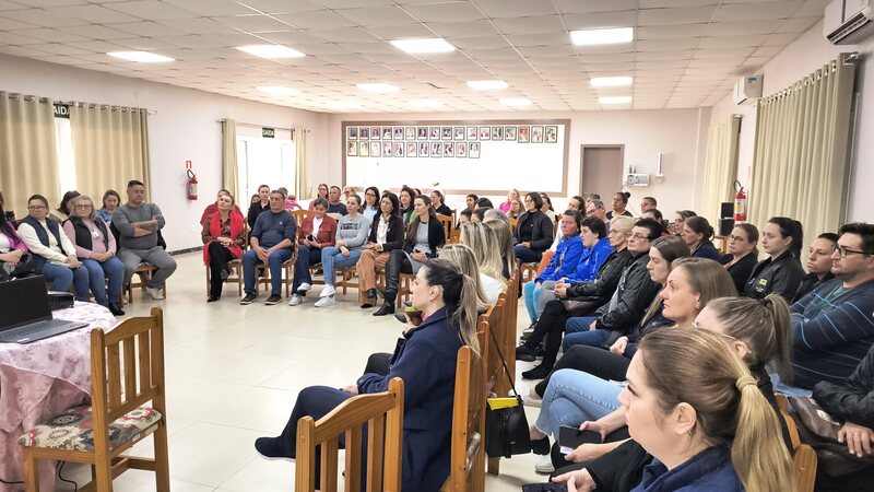 https://auonline.com.br/upload/noticias/2025/08/md_22dc52a3feef506390db7218801effcd.jpg